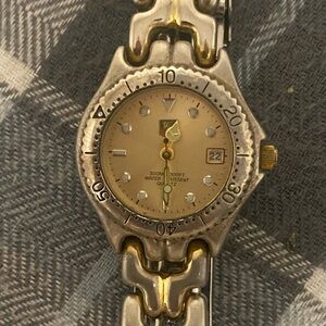 Tag Heuer S925 206K Watch needs battery.